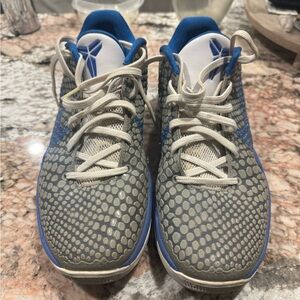 Used Kobe 6’s Size 9